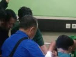 Detik detik Petugas Damkar Evakuasi Kakek Suroso Saat Pipa  Paralon Terjepit di Anu nya