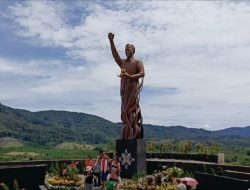 Warga Karo Bangun Patung Jokowi Senilai Rp. 2,5 Miliar sebagai Ungkapan Terima Kasih atas Pembangunan Jalan 37 Km