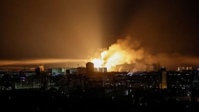 Rusia Hujani Kyiv dengan Rudal dan Drone: 15 Terluka, Zelenskiy Desak Sanksi Baru