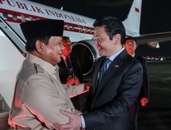 Presiden Prabowo Disambut Hangat oleh PM Lauren Wong dan Menlu Vivian Balakrishnan Saat Mendarat di Changi Airport Singapura