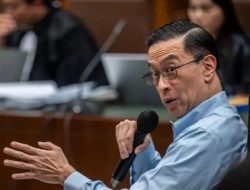 Hotman Paris Ungkap: Jaksa Agung Izinkan Impor Gula, Tony Lembong Bisa Bebas