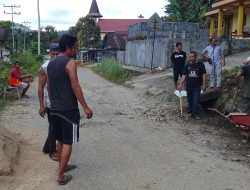 Warga Sihare’o Siwahili Swadaya Perbaiki Jalan Rusak yang Terabaikan Selama Satu Dekade