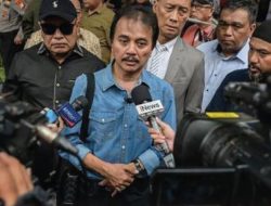 Usai Ditetapkan Sebagai Tersangka, Roy Suryo Jalani Pemeriksaan: “Saya Tidak Takut Sedikit Pun”