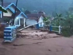 Setelah Sumatera, Probolinggo DiterjangBanjir Bandang: 30 KK Masih Terisolasi, Tujuh Jembatan Rusak Berat