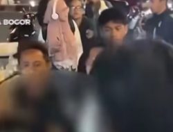 Diduga Palak Pengamen dan Ojol, Seorang Pria Babak Belur Dikeroyok Massa di Stasiun Bogor