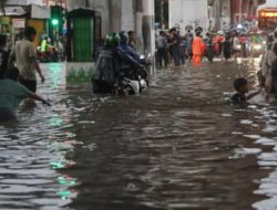 Jakarta Siaga: 115 RT Terendam Banjir, Ketinggian Air di Jaksel Tembus 2,4 Meter