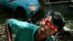 LALAI HINGGA PICU MATI MESIN, SOPIR TAKSI LISTRIK GREEN SM JADI TERSANGKA TABRAKAN KRL DI BEKASI