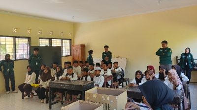 Mahasiswa KKN Unram Menggelar Sosialisasi dan Edukasi Zero Waste Kepada Siswa