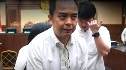 Terbukti Suap Pejabat Bea Cukai Rp91,7 Miliar, Bos Blueray Cargo John Field Divonis 2 Tahun Penjara