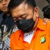 Kawal Ketat Brimob, Polda Metro Jaya Limpahkan Tersangka Don Ritto dan Barbuk Rp536 Miliar ke Kejagung