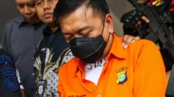 Kawal Ketat Brimob, Polda Metro Jaya Limpahkan Tersangka Don Ritto dan Barbuk Rp536 Miliar ke Kejagung