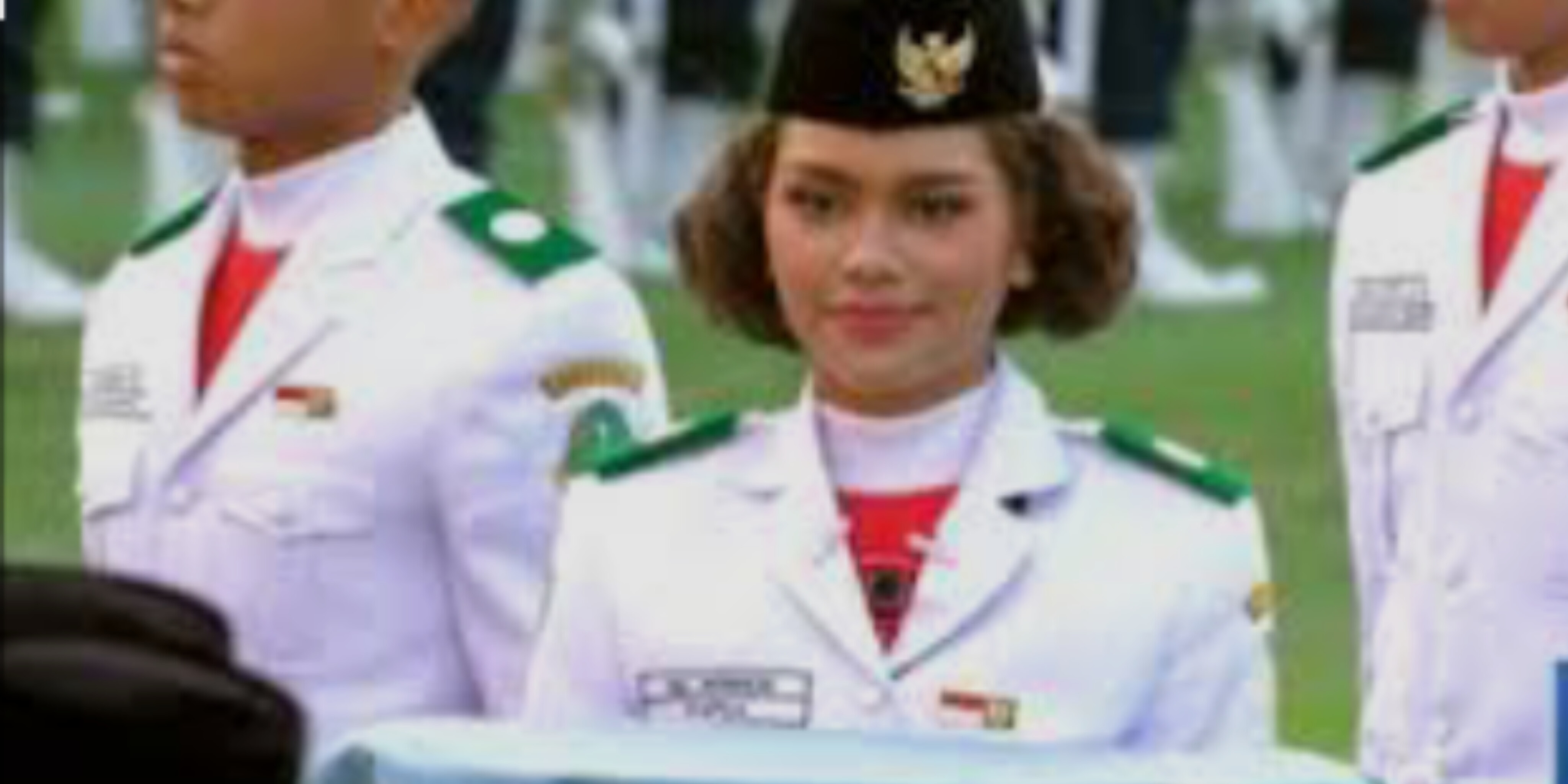 Neeltje Deliana, Siswi SMAN 8 Jayapura Pembawa Baki Penurunan Bendera HUT ke-81 RI di Istana Merdeka