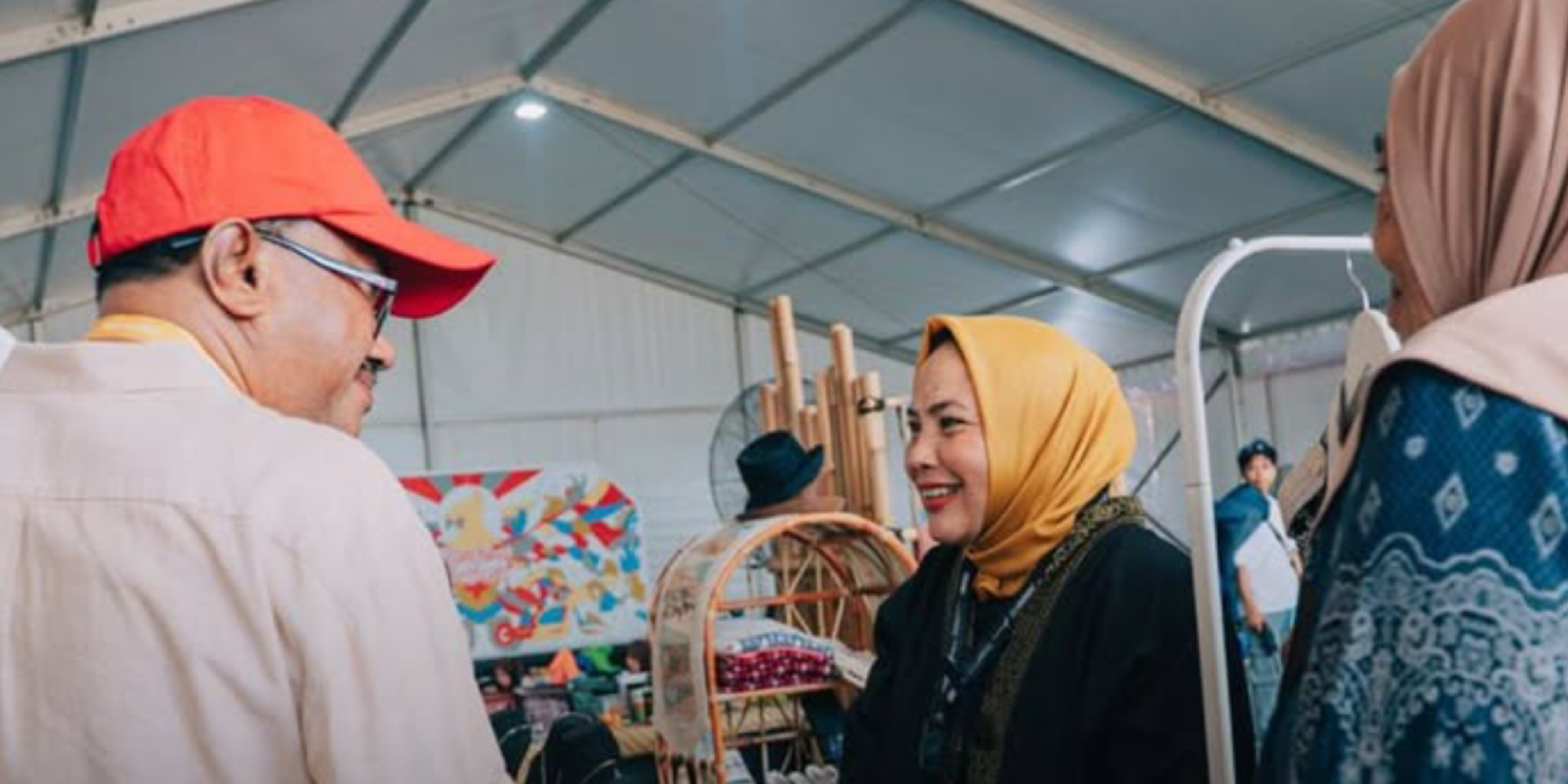 MotoGP Mandalika 2026 Dongkrak Penjualan Tenun Songket NTB hingga 3 Kali Lipat