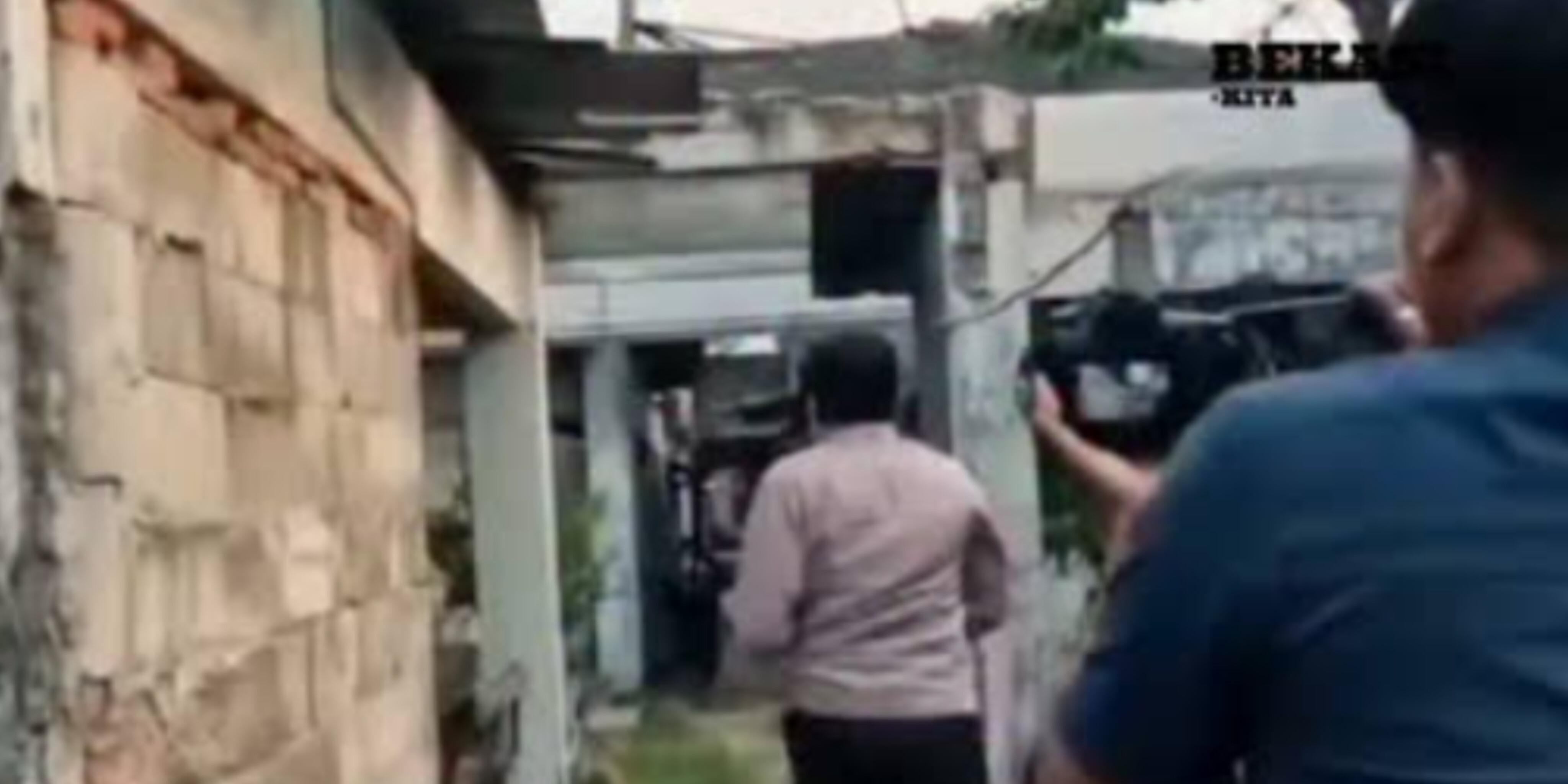 Detik-Detik Penggerebekan Sarang Narkoba di Pondok Gede:Polisi Amankan 9 Orang dan Belasan Paket Sabu